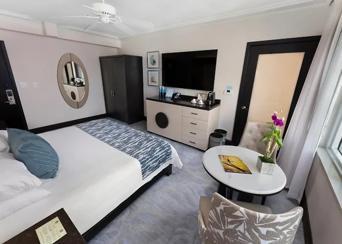 The Palms Hotel & Spa